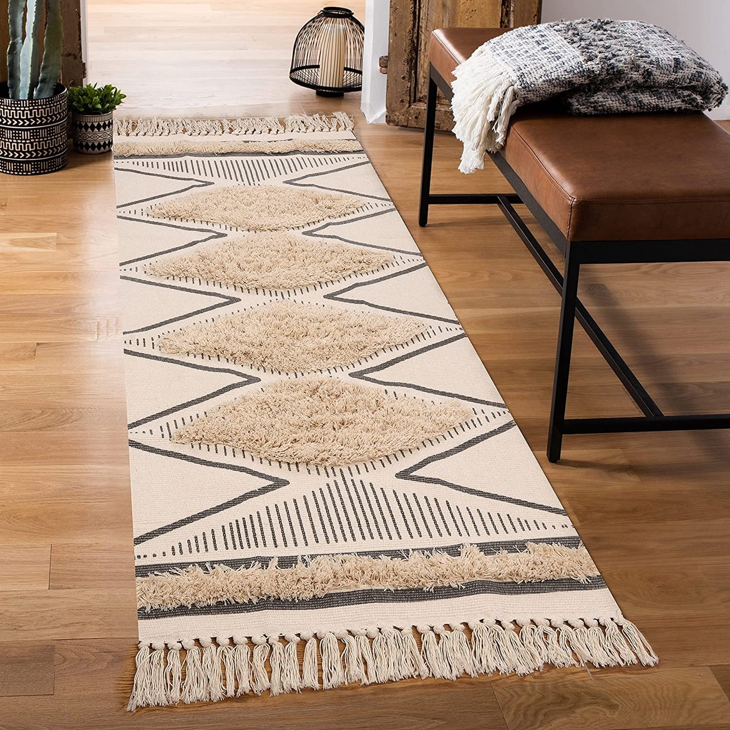 Boho Runner Rug 2.3'X5.3 Tufted Geometric Farmhouse Hallway Rugs with Tassels Washable Woven Tribal Diamond Throw Accent Rug Doormat for Kitchen Sink/Living Room/Bedroom